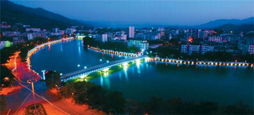 宝克是哪个国家的品牌啊（宝克是哪个国家的品牌啊英文）